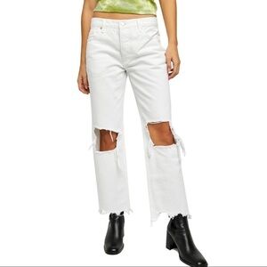 NWT Free People We the Free Maggie Mid Rise Ripped Straight Leg Jeans size 26
